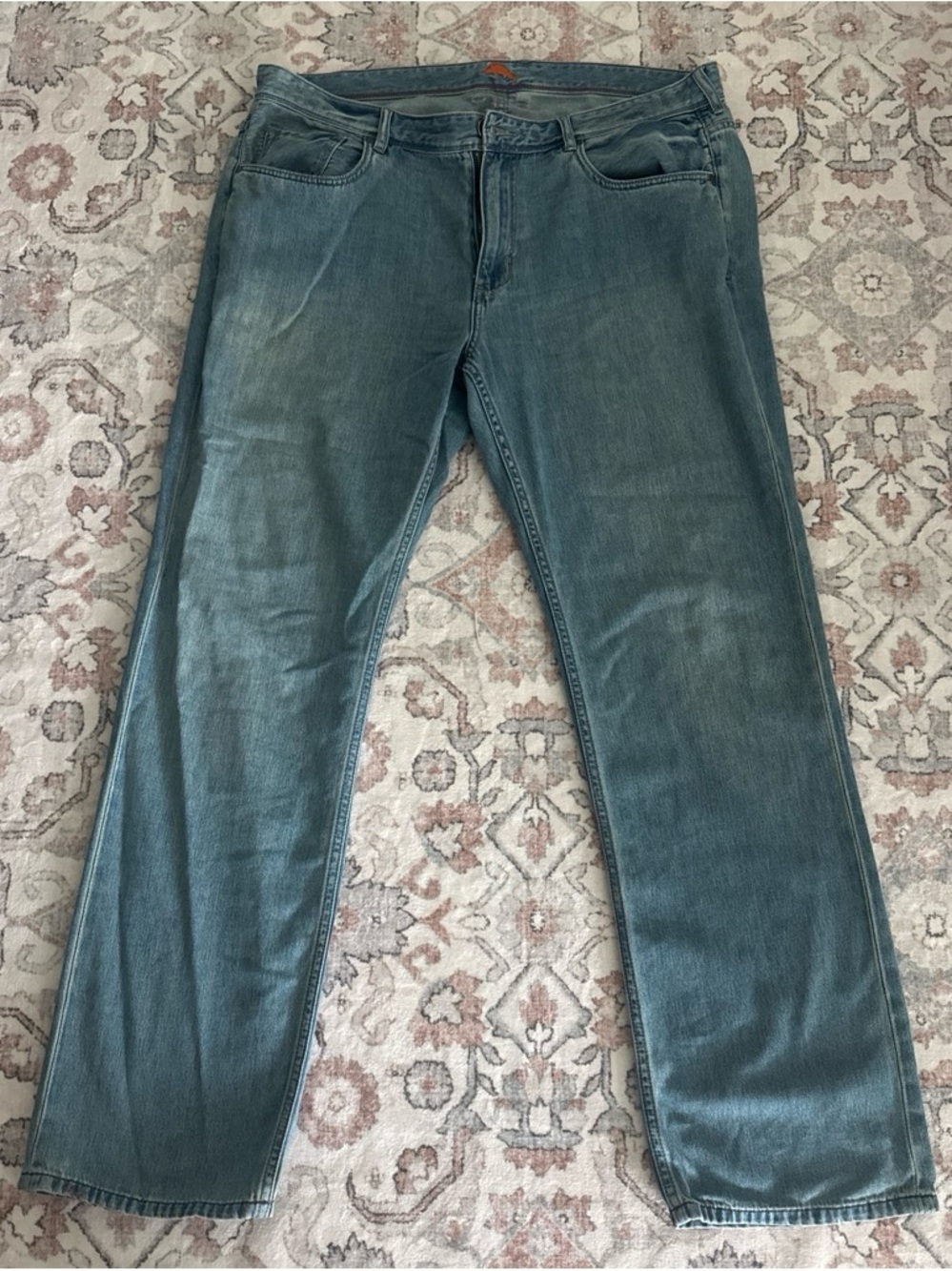Tommy Bahama Men's Straight Jeans in Blue Wash